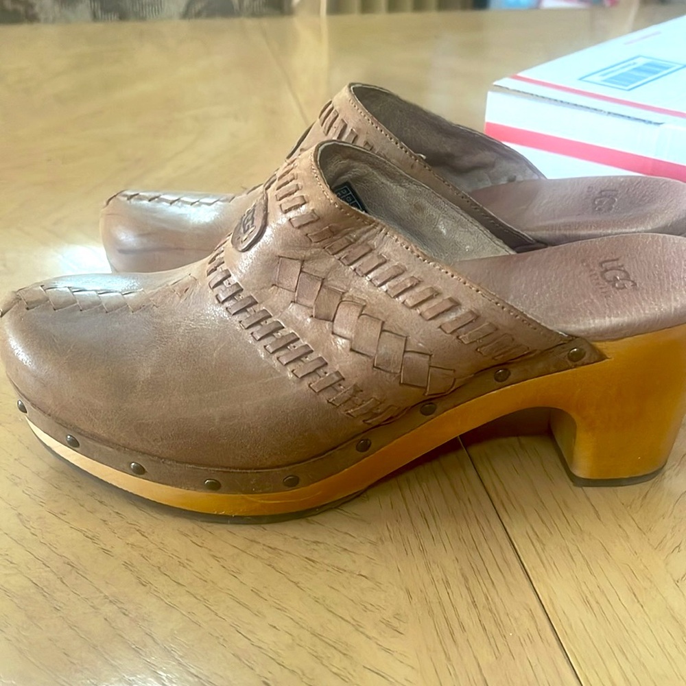 UGG WOMAN's CLOG